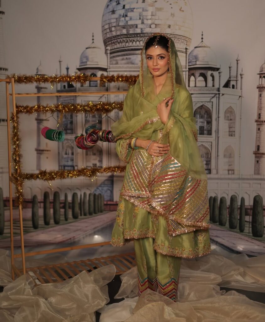 parrot green suit 12