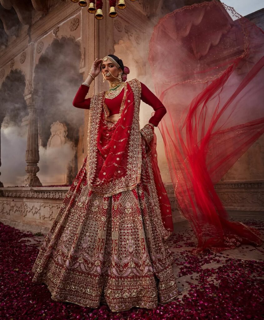 red lehnga2